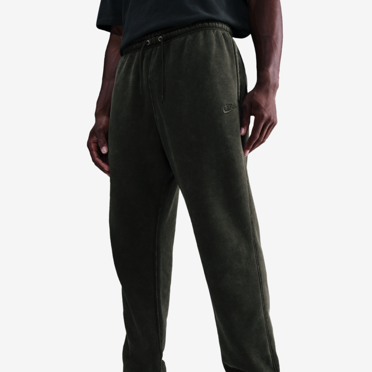 Nike CWash Club Basketball Cuff Pants Image 1 of 4. Tap to open photo gallery.