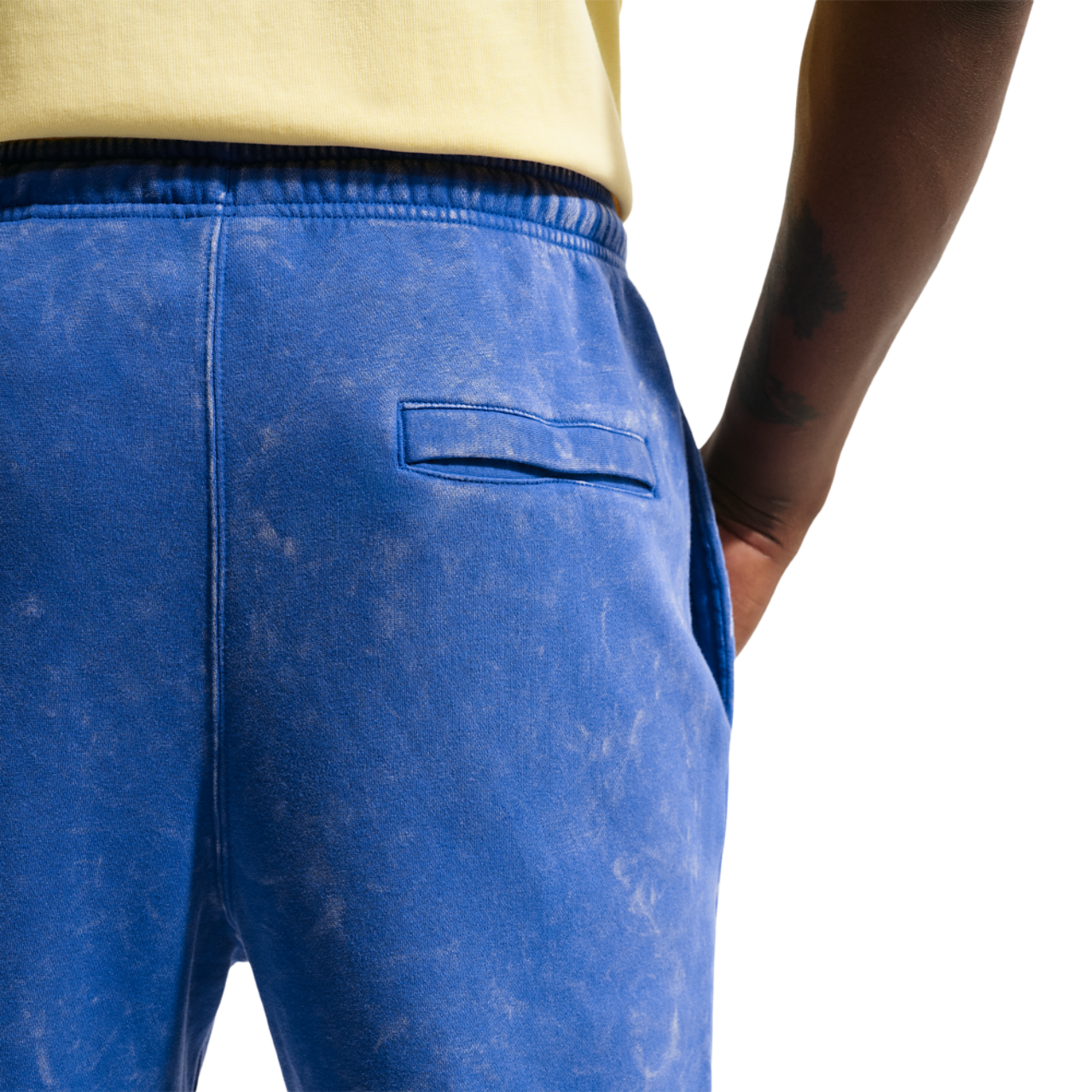 Nike CWash Club Basketball Cuff Pants Image 2 of 4. Tap to open photo gallery.