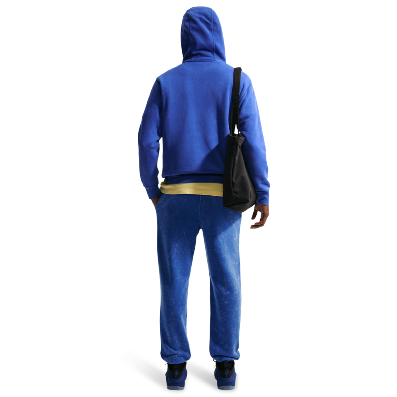 Nike CWash Club Basketball Cuff Pants Image 4 of 4. Tap to open photo gallery.