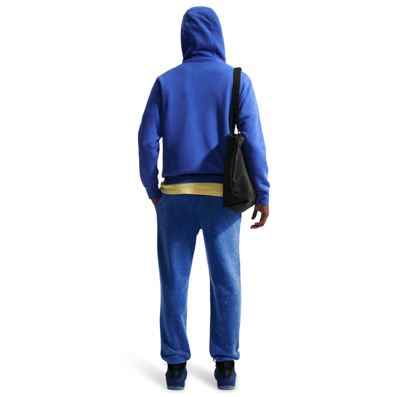 Nike CWash Club Basketball Cuff Pants Image 4 of 4. Tap to open photo gallery.