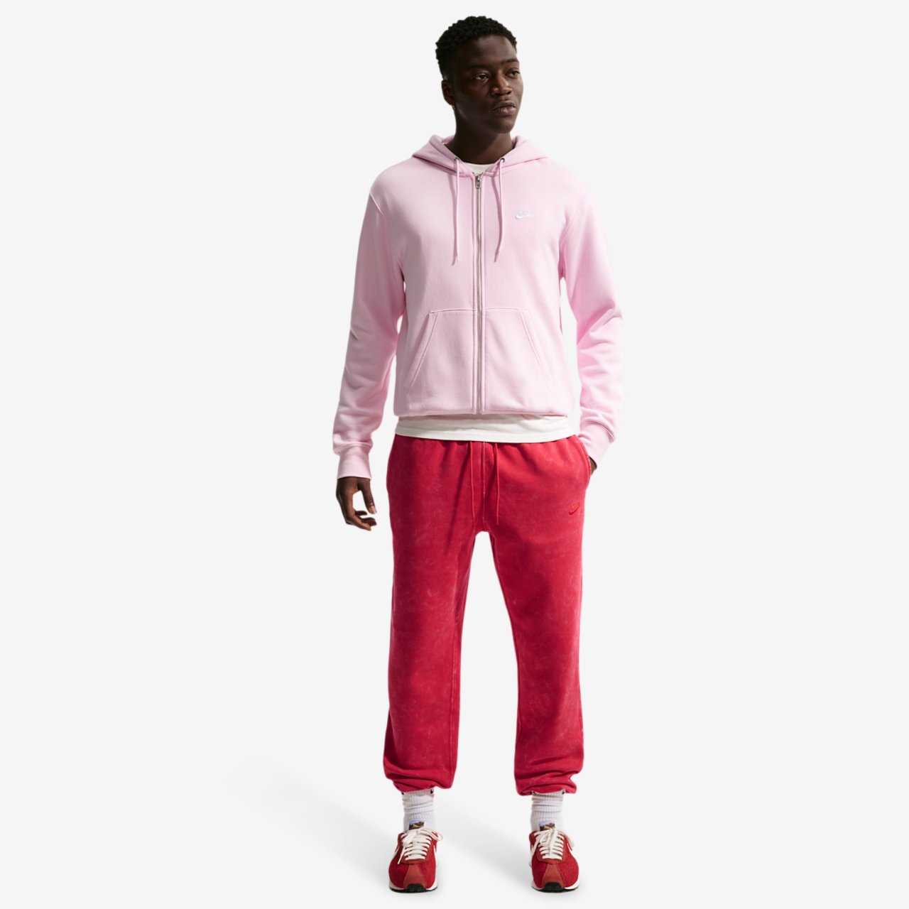 Nike CWash Club Basketball Cuff Pants Image 3 of 4. Tap to open photo gallery.