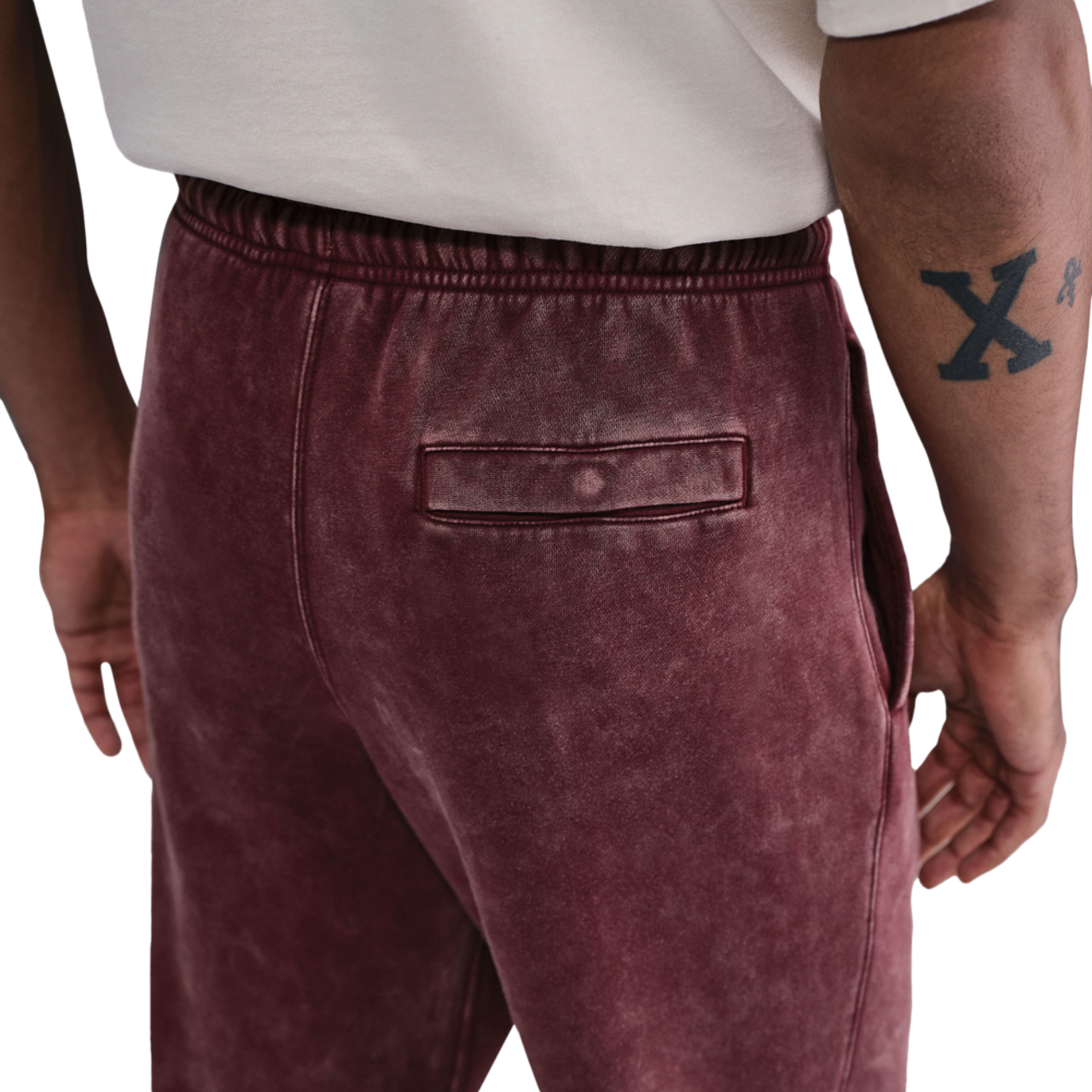 Nike CWash Club Basketball Cuff Pants Image 2 of 2. Tap to open photo gallery.