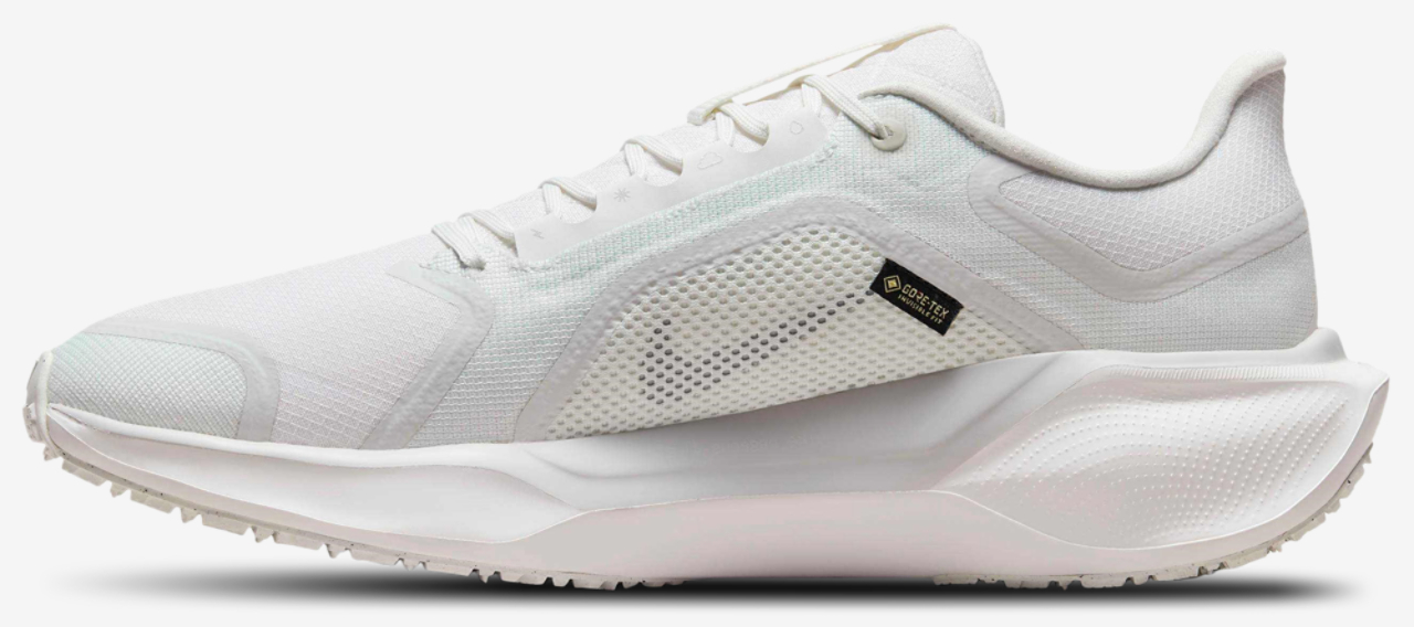 Nike Air ZOOM Pegasus 41 GTX Image 2 of 8. Tap to open photo gallery.