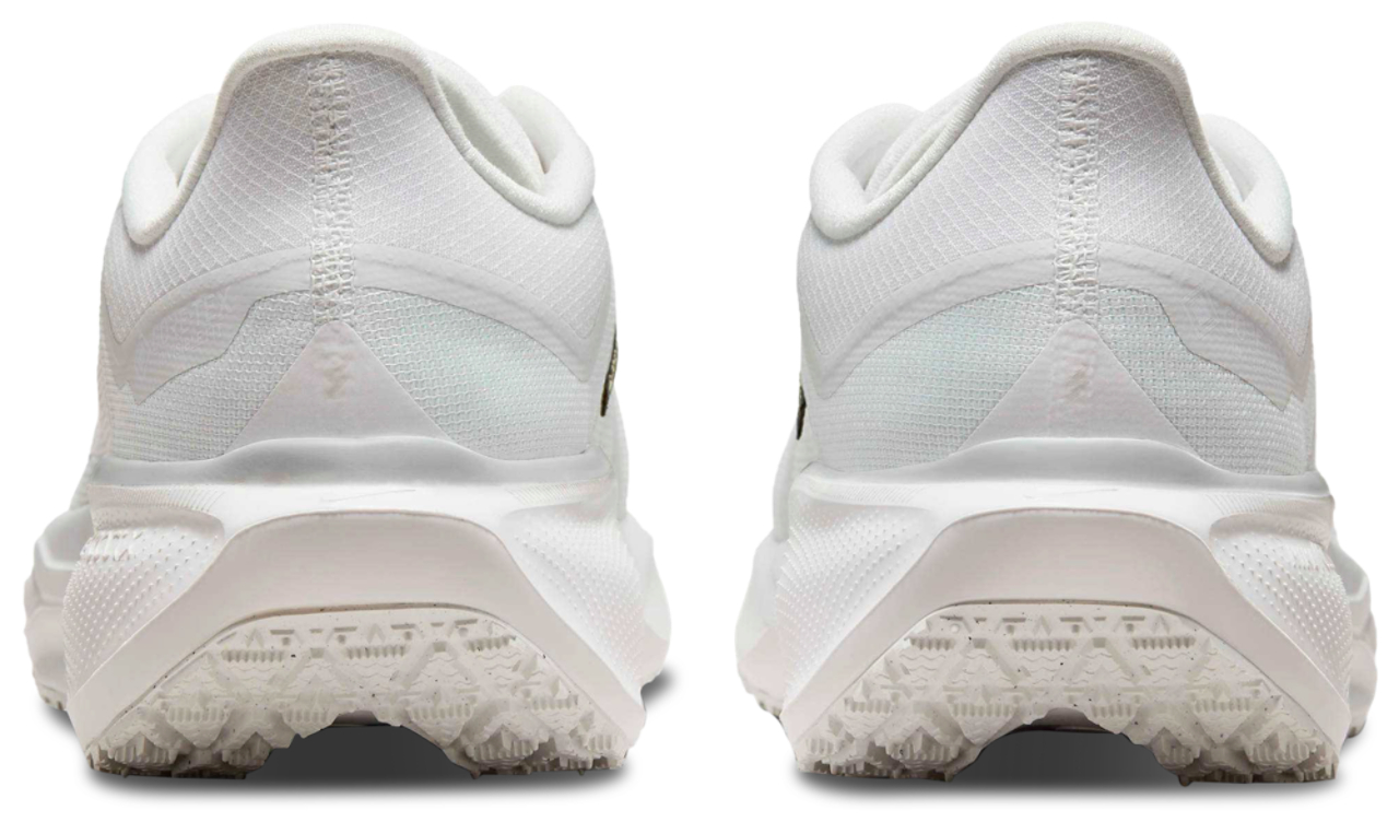 Nike Air ZOOM Pegasus 41 GTX Image 3 of 8. Tap to open photo gallery.