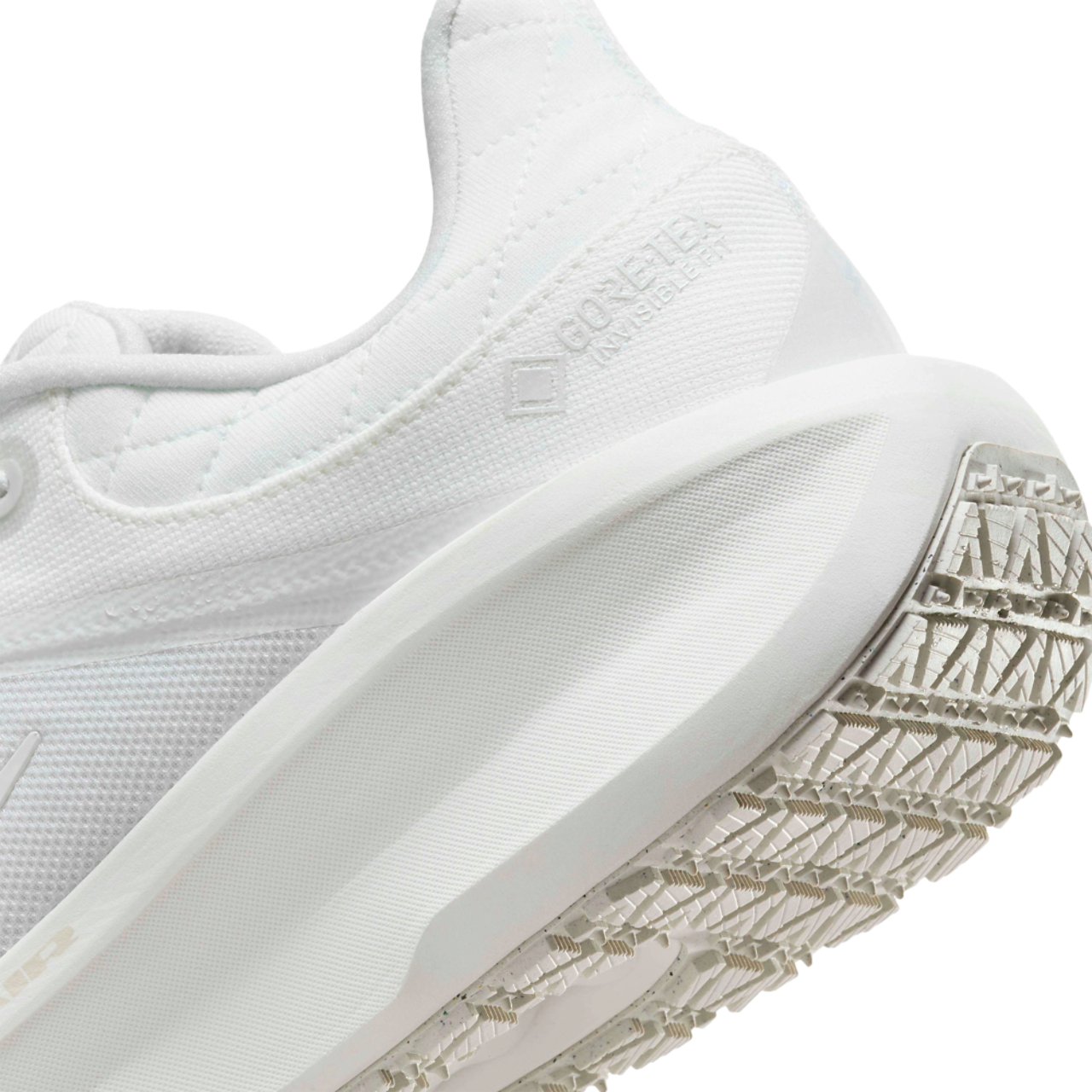 Nike Air ZOOM Pegasus 41 GTX Image 8 of 8. Tap to open photo gallery.