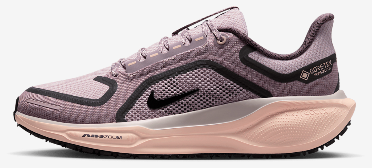 Nike Air ZOOM Pegasus 41 GTX Image 2 of 5. Tap to open photo gallery.