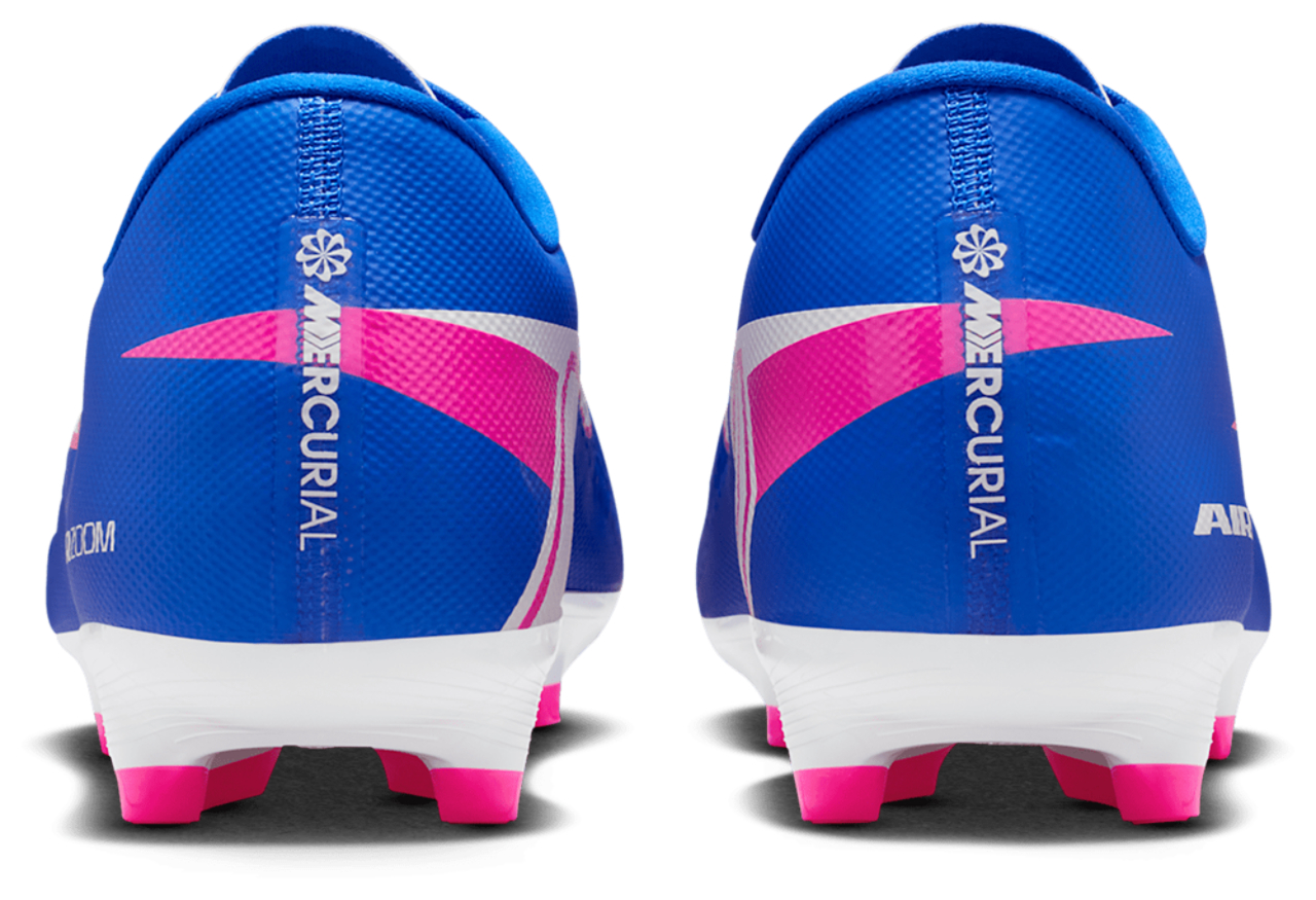 Nike Zoom Vapor 16 Academy FG/MG Image 3 of 9. Tap to open photo gallery.