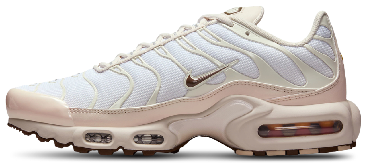 Nike Nike Air Max Plus SE Image 2 of 6. Tap to open photo gallery.