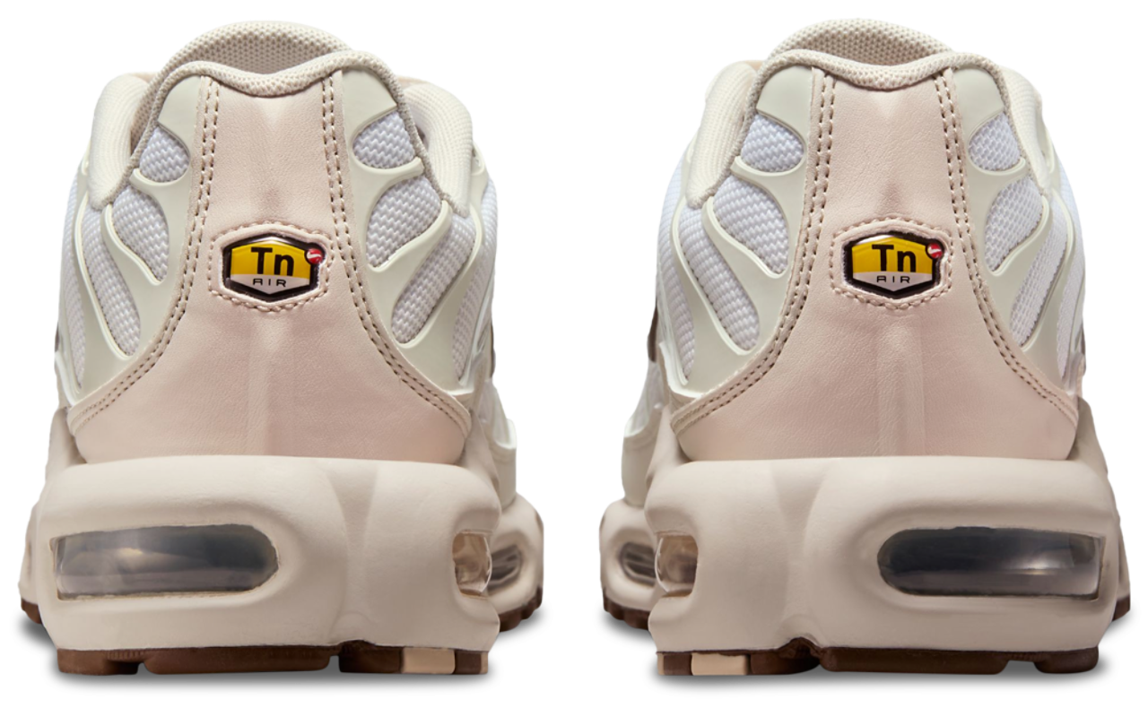 Nike Nike Air Max Plus SE Image 3 of 6. Tap to open photo gallery.