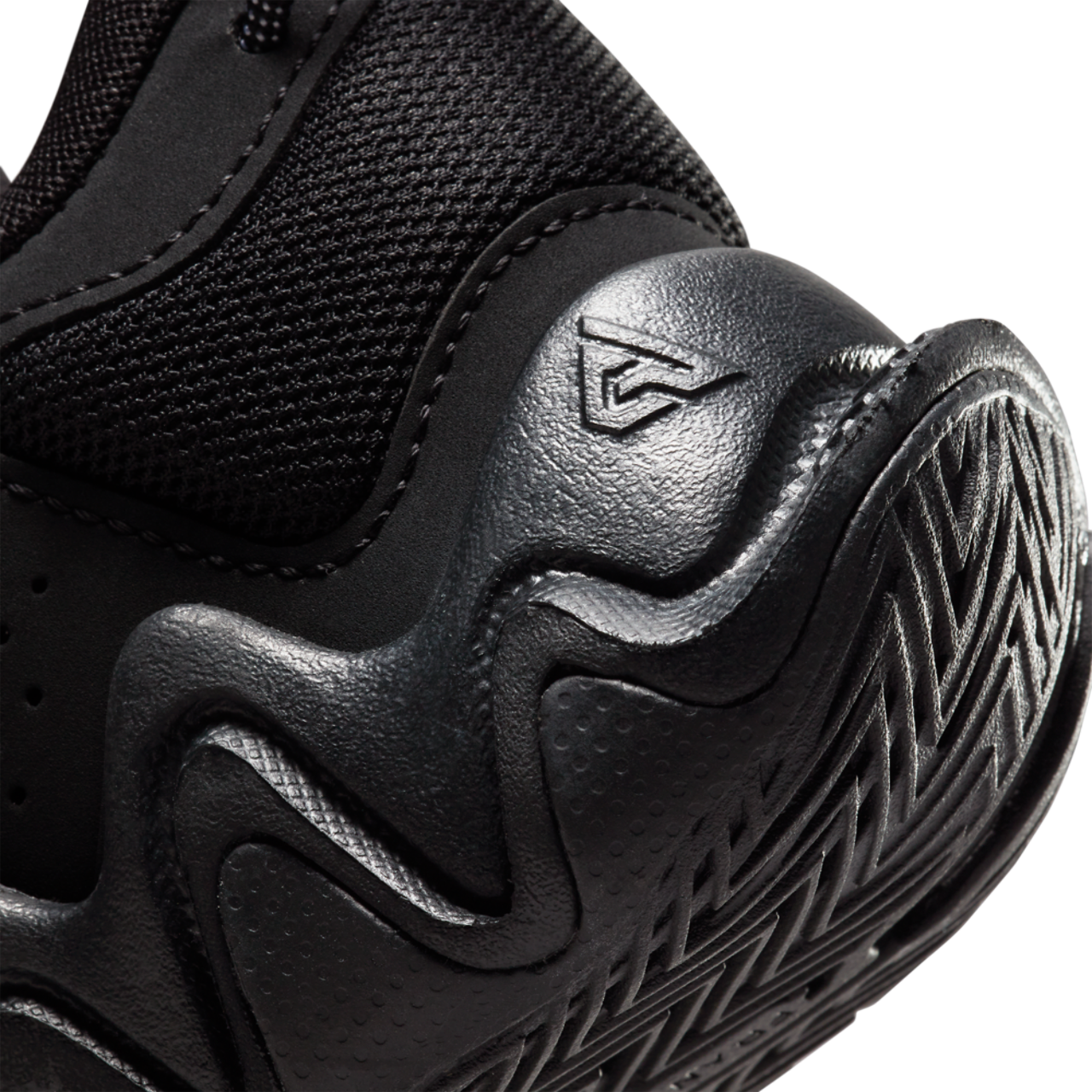 Nike Giannis Immortality Image 8 of 8. Tap to open photo gallery.