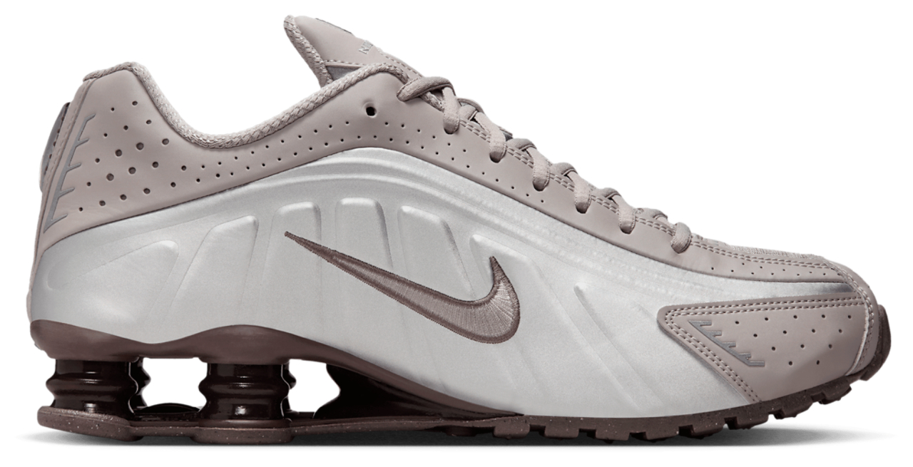 Nike Shox R4 Image 1 of 5. Tap to open photo gallery.