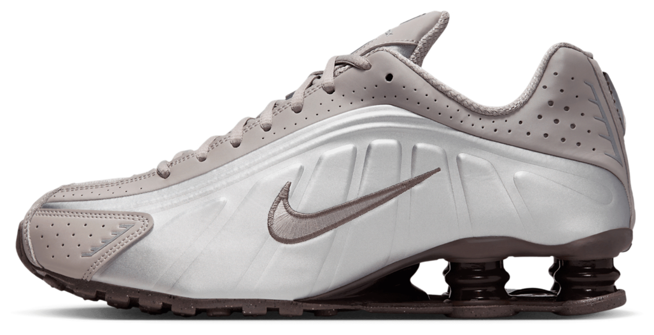 Nike Shox R4 Image 2 of 5. Tap to open photo gallery.