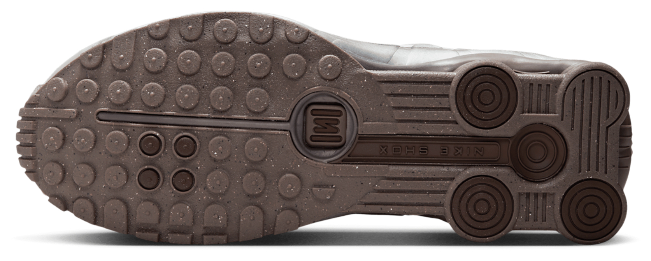 Nike Shox R4 Image 5 of 5. Tap to open photo gallery.