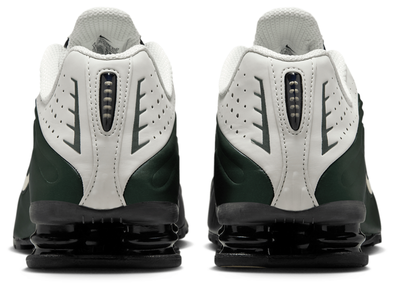 Nike Shox R4 Image 3 of 5. Tap to open photo gallery.