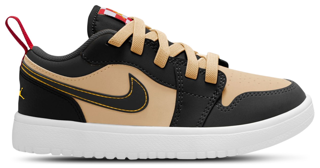 Jordan Retro 1 Low ALT SE Uni Image 1 of 4. Tap to open photo gallery.