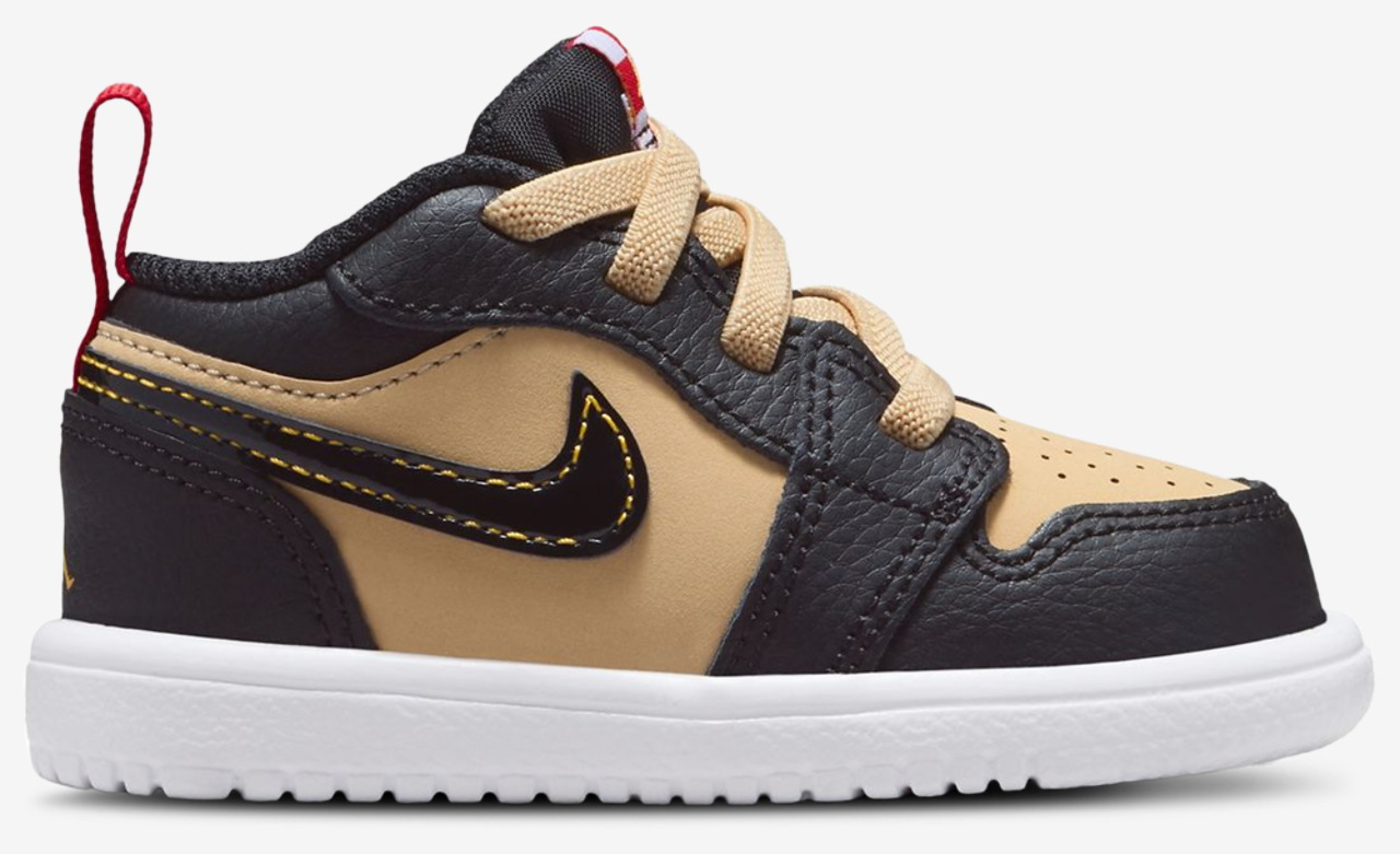 Jordan Retro 1 Low ALT SE Uni Image 1 of 5. Tap to open photo gallery.