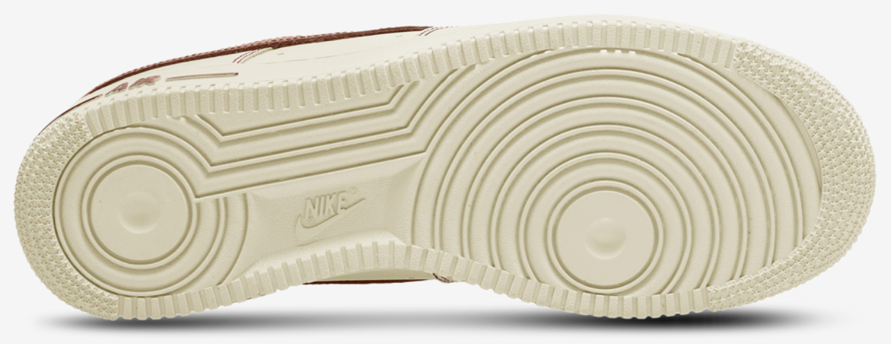 Nike Air Force 1 '07 LV8 Image 4 of 4. Tap to open photo gallery.