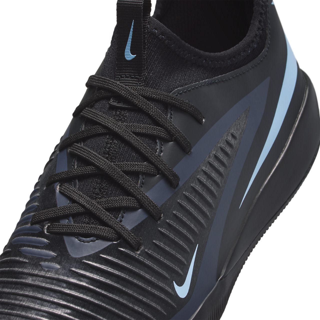 Nike JR Phantom 6 Low Acad TF Image 7 of 8. Tap to open photo gallery.