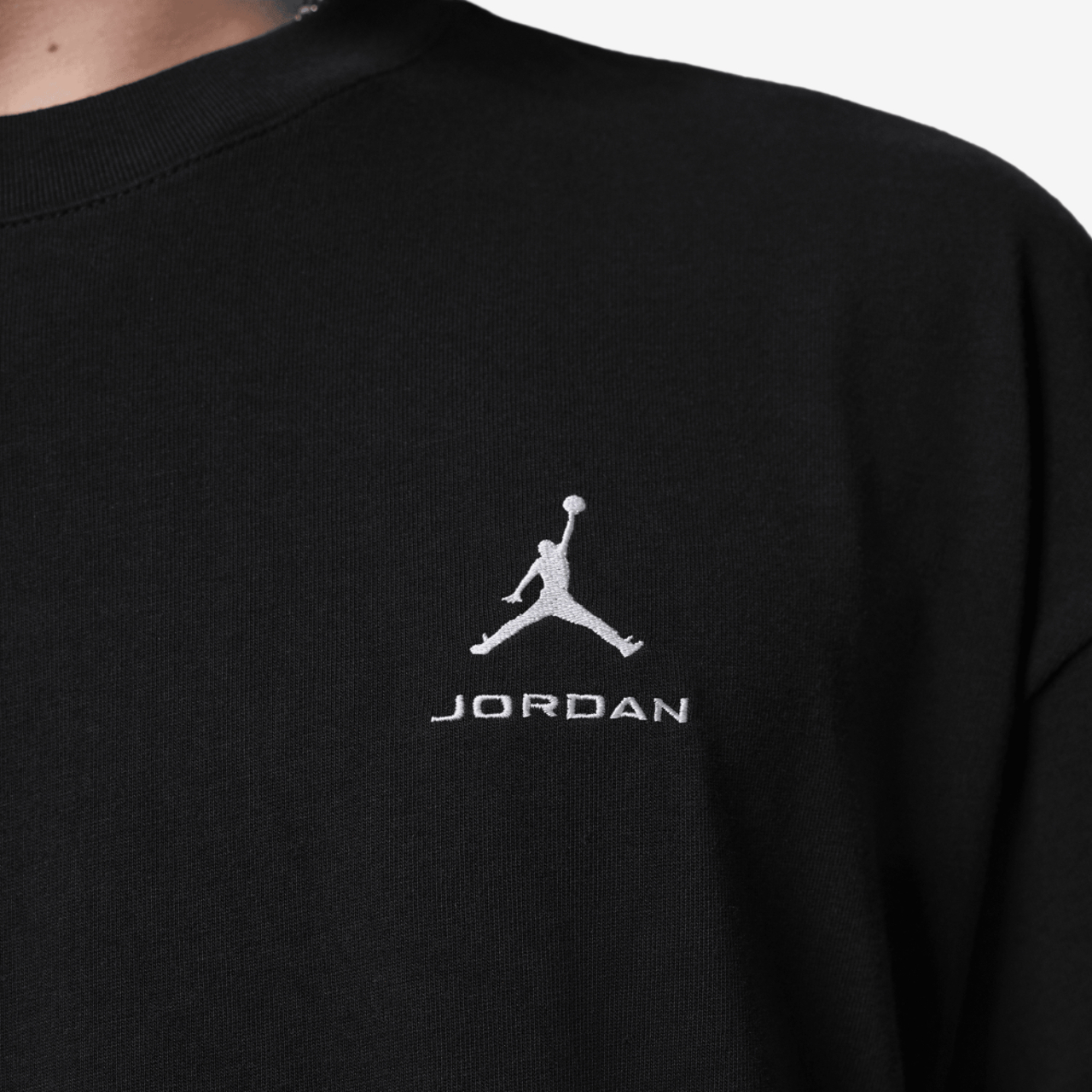 Jordan Oversized Short Sleeve Crew RCON Image 4 of 6. Tap to open photo gallery.