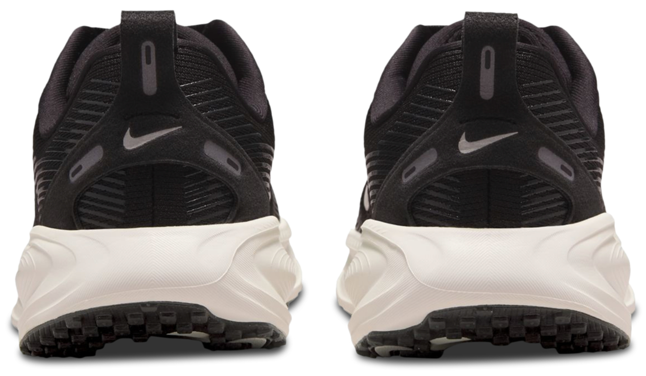 Nike Vomero 18 Image 3 of 5. Tap to open photo gallery.