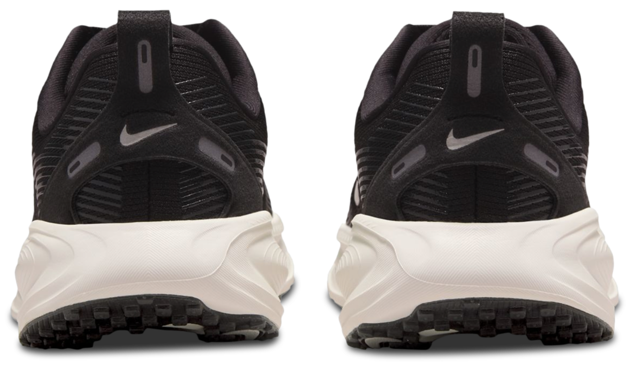 Nike Vomero 18 Image 3 of 5. Tap to open photo gallery.