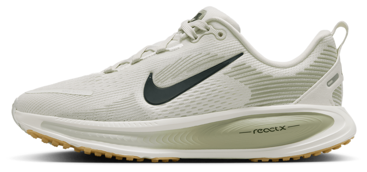 Nike Vomero 18 Image 2 of 5. Tap to open photo gallery.