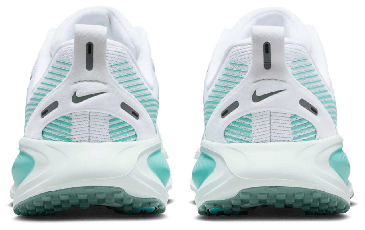 Nike Vomero 18 Image 3 of 8. Tap to open photo gallery.