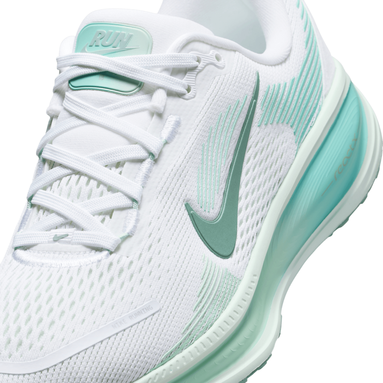 Nike Vomero 18 Image 7 of 8. Tap to open photo gallery.
