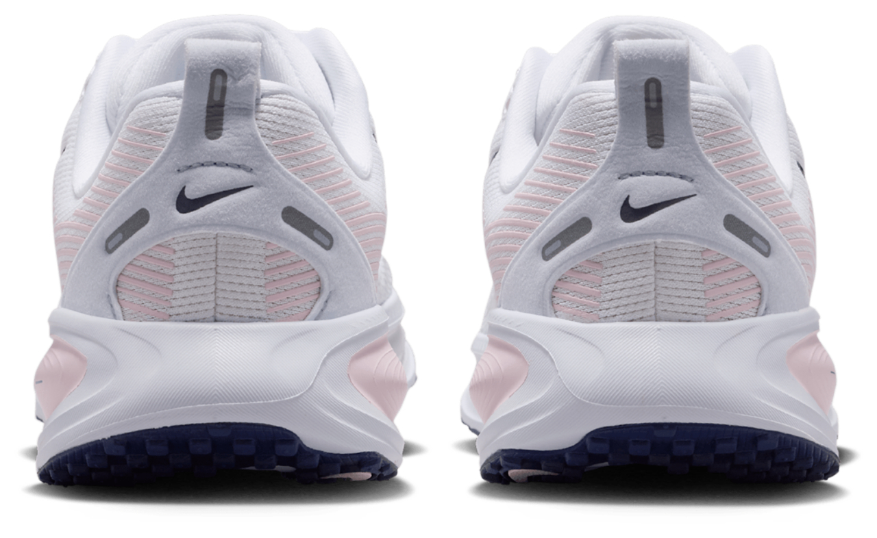 Nike Vomero 18 Image 3 of 5. Tap to open photo gallery.