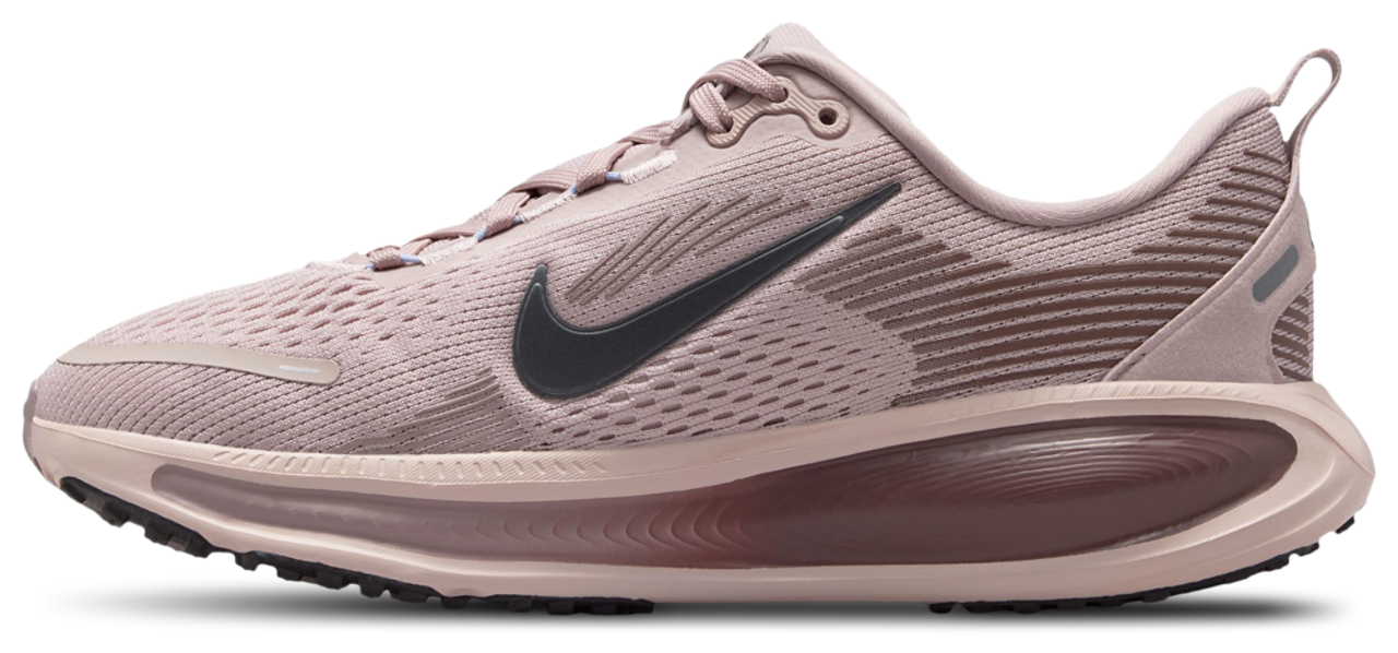 Nike Vomero 18 Image 2 of 5. Tap to open photo gallery.