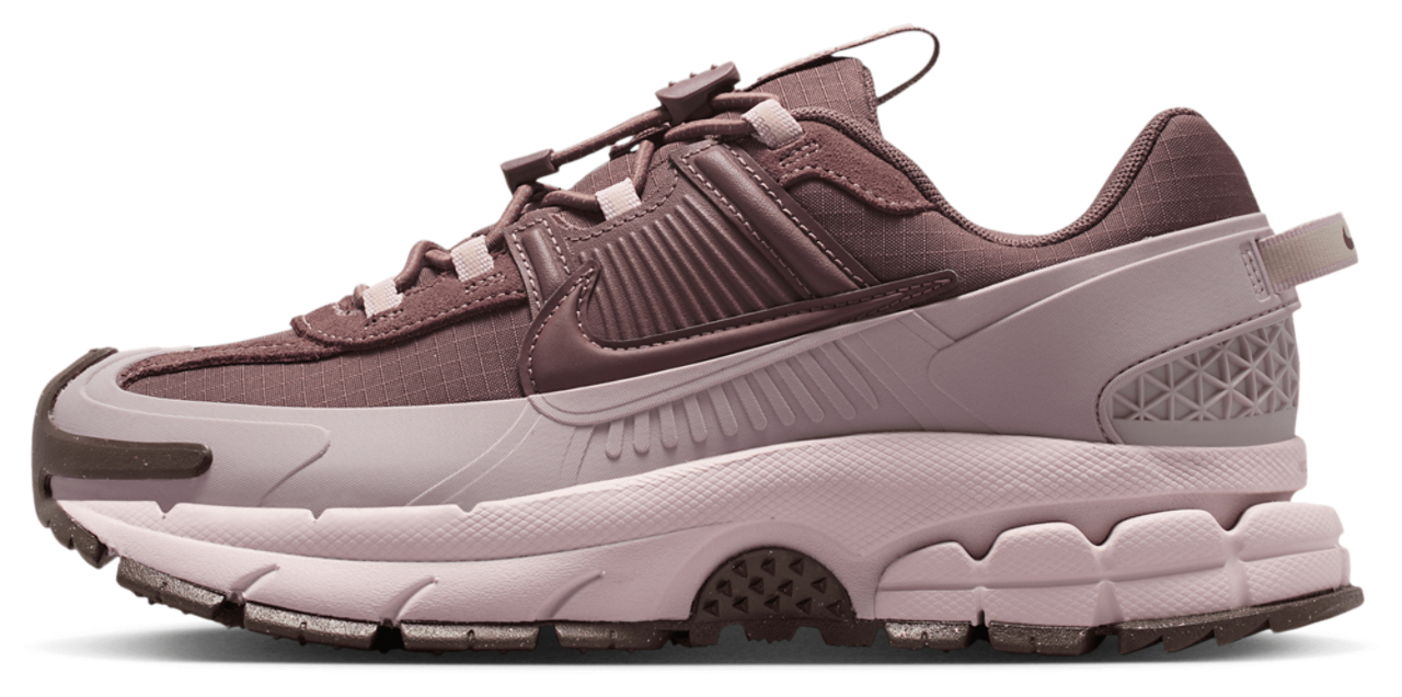 Nike Vomero Roam Image 2 of 5. Tap to open photo gallery.