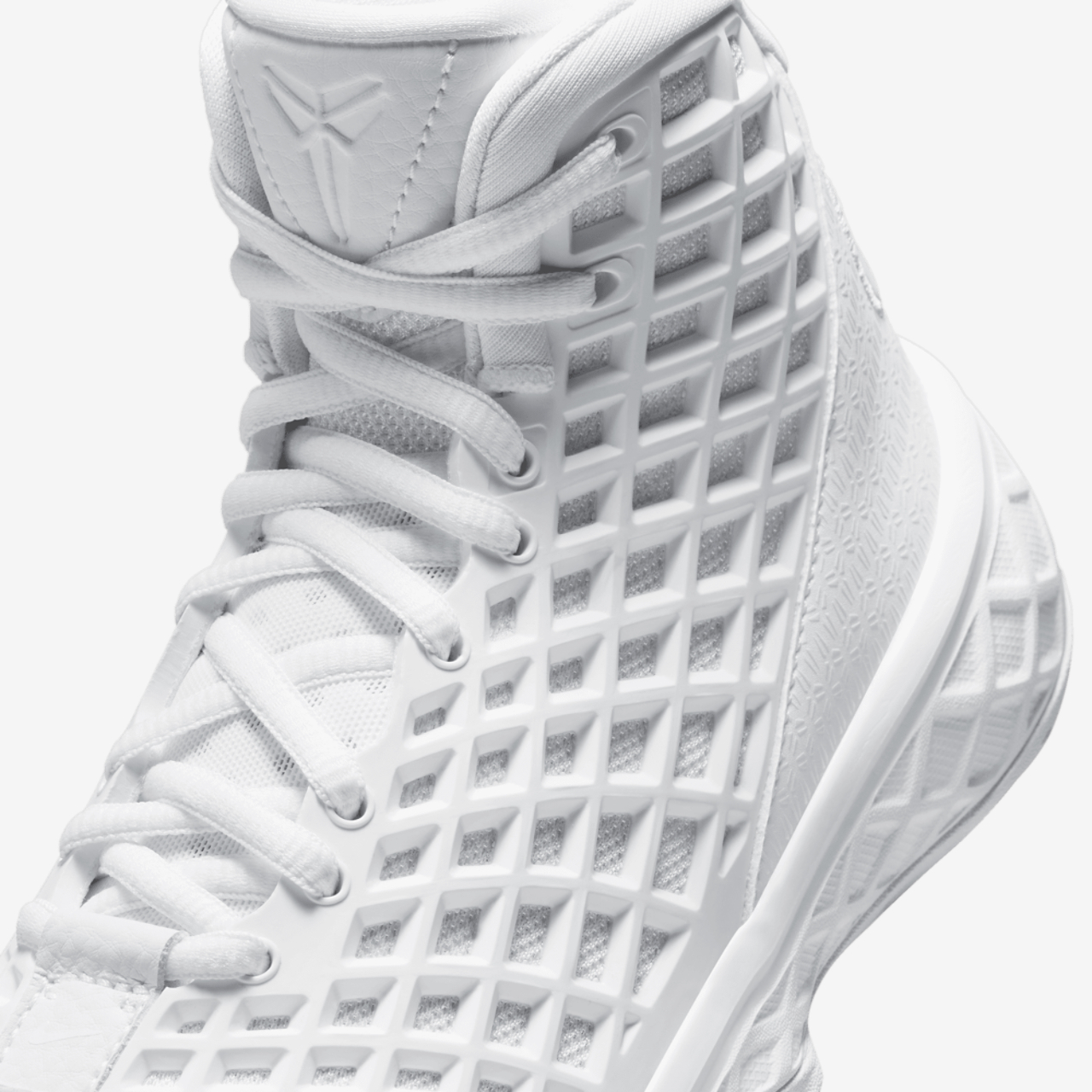 Nike Kobe 3 High Halo Image 7 of 8. Tap to open photo gallery.