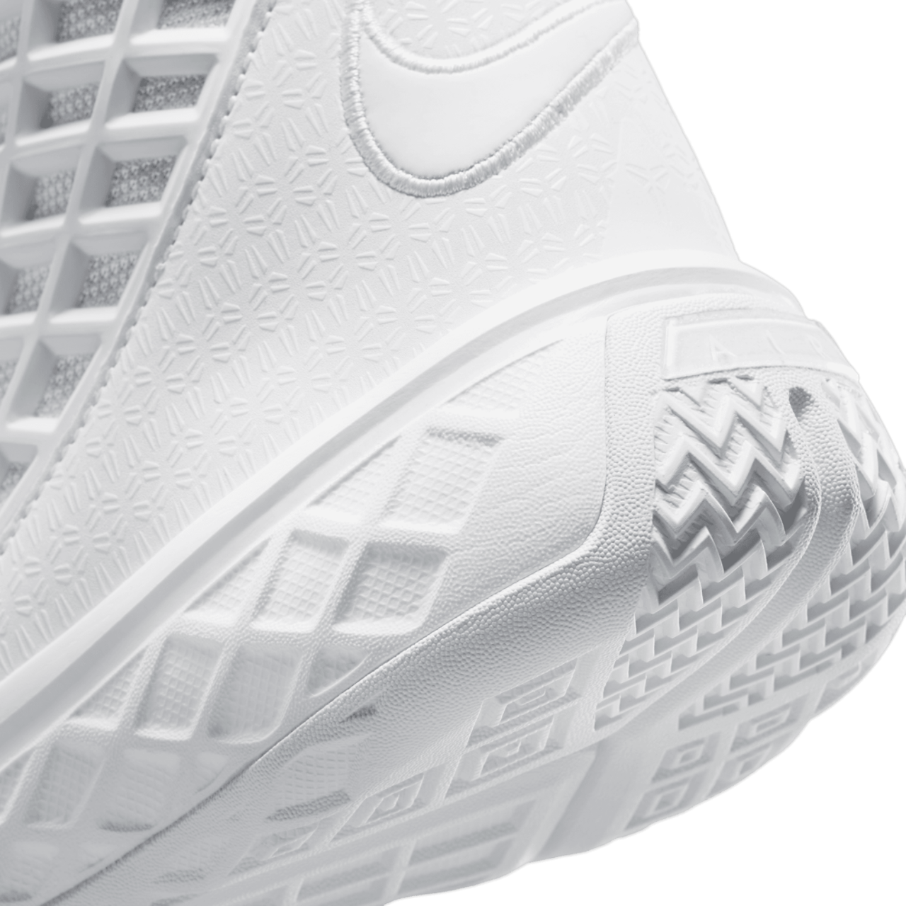 Nike Kobe 3 High Halo Image 8 of 8. Tap to open photo gallery.