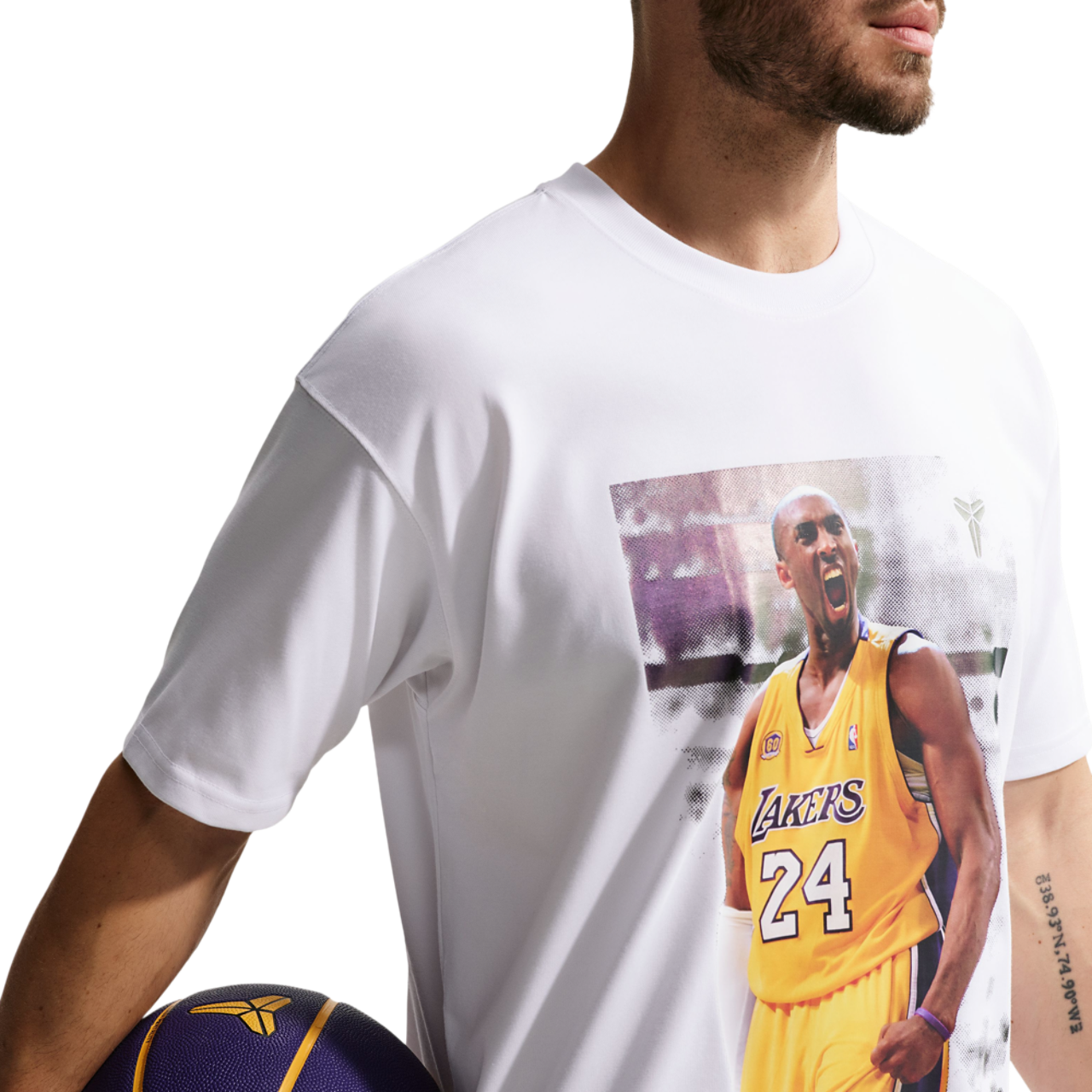 Nike Kobe Dri-FIT T-Shirt M90 Short Sleeve Image 3 of 4. Tap to open photo gallery.