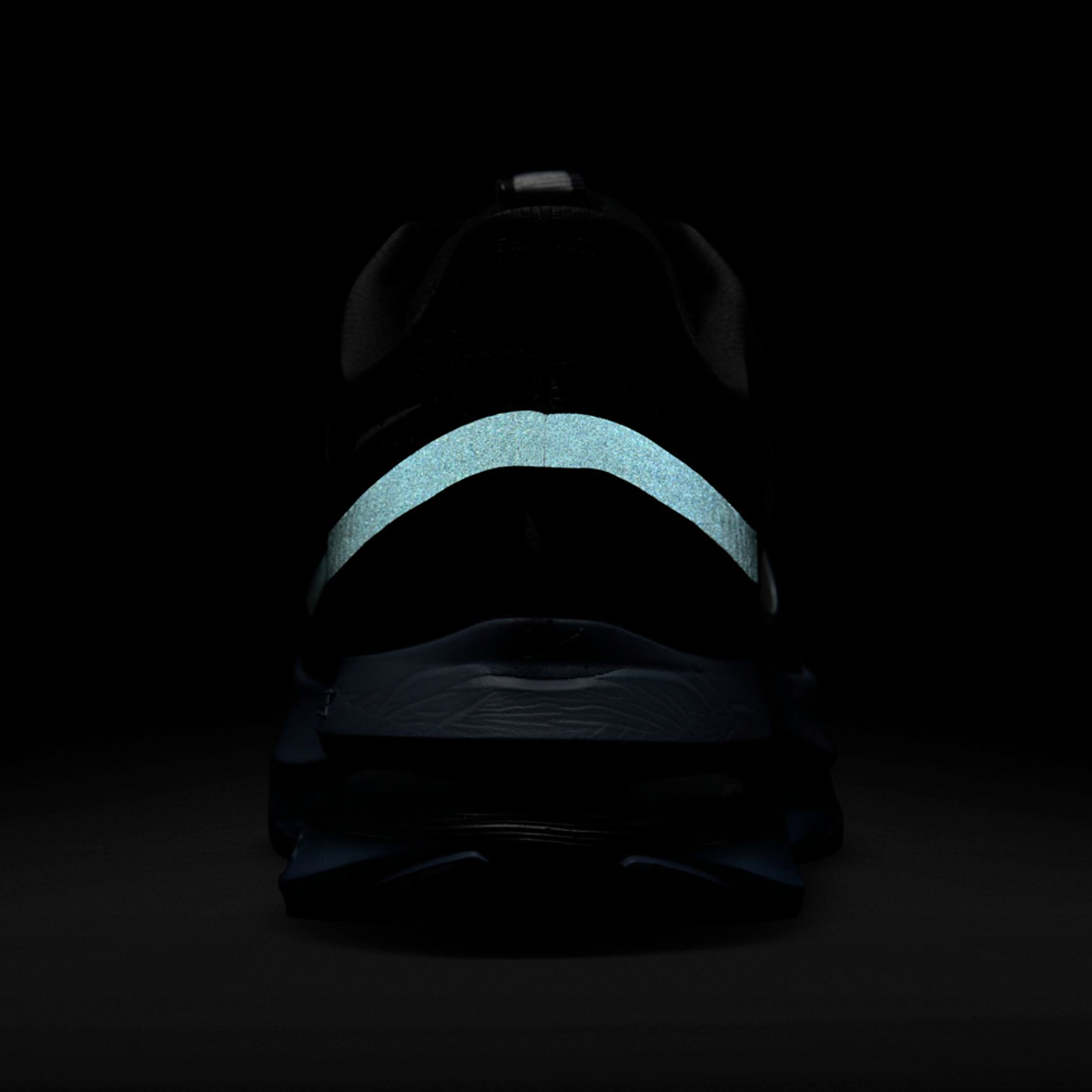 Nike Pegasus Premium Image 6 of 8. Tap to open photo gallery.