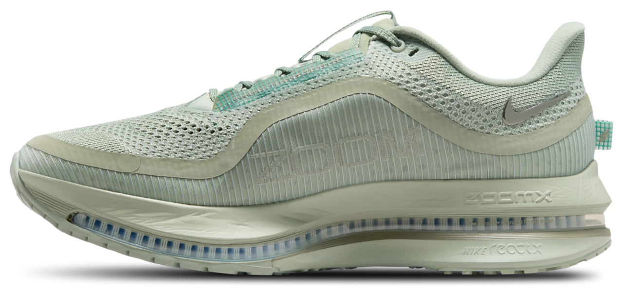 Nike Pegasus Premium Image 2 of 6. Tap to open photo gallery.