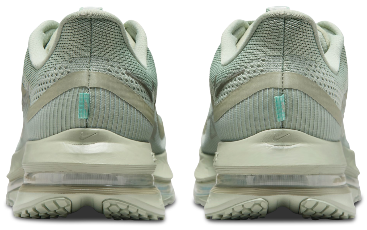 Nike Pegasus Premium Image 3 of 6. Tap to open photo gallery.