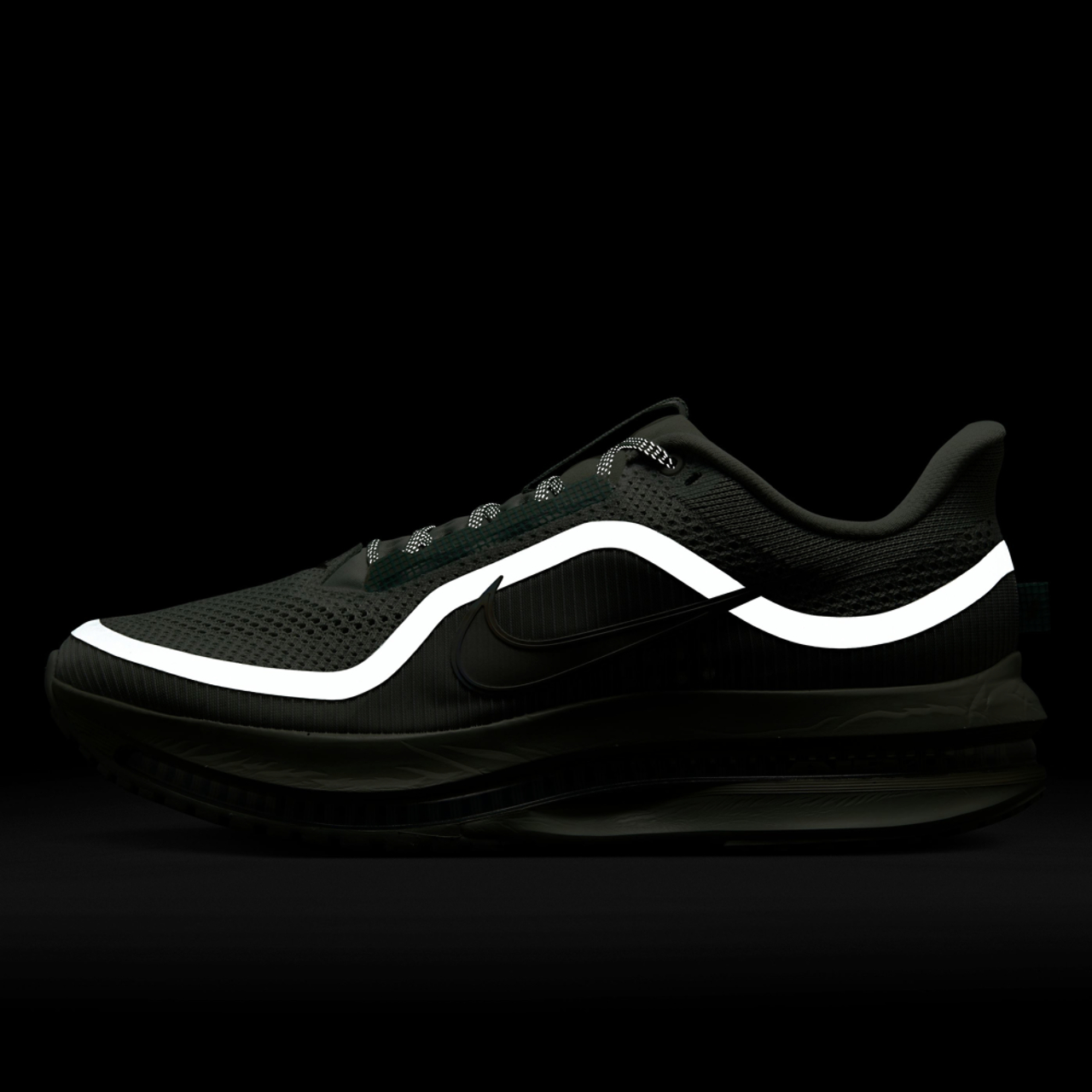Nike Pegasus Premium Image 6 of 6. Tap to open photo gallery.