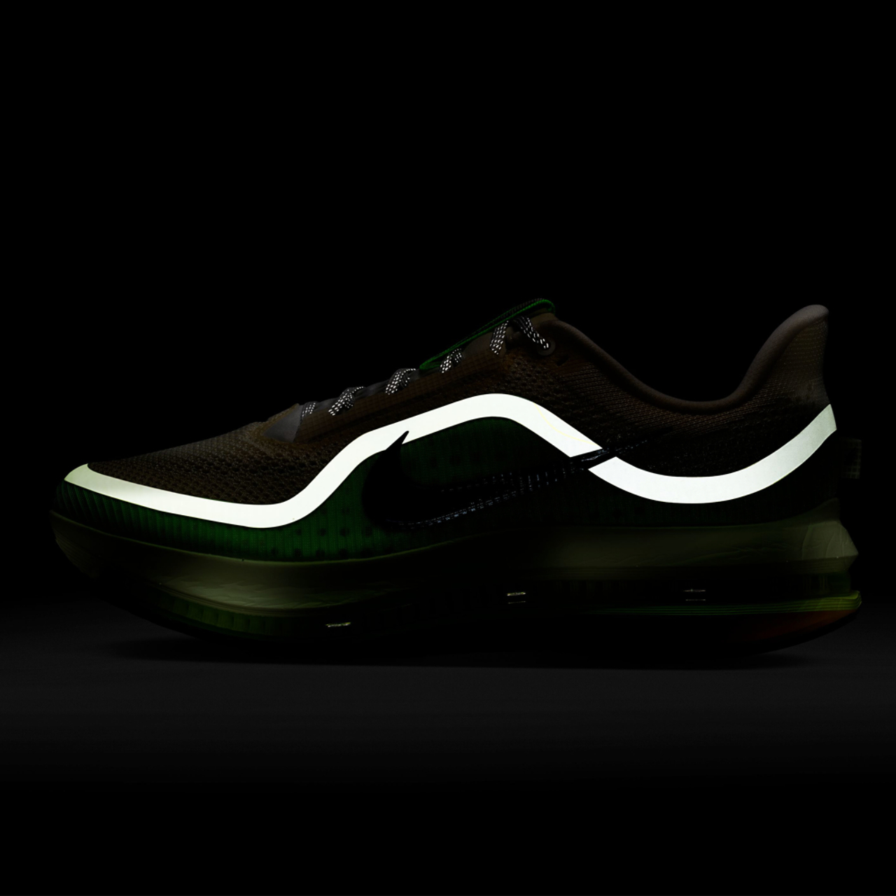 Nike Pegasus Premium Image 6 of 6. Tap to open photo gallery.