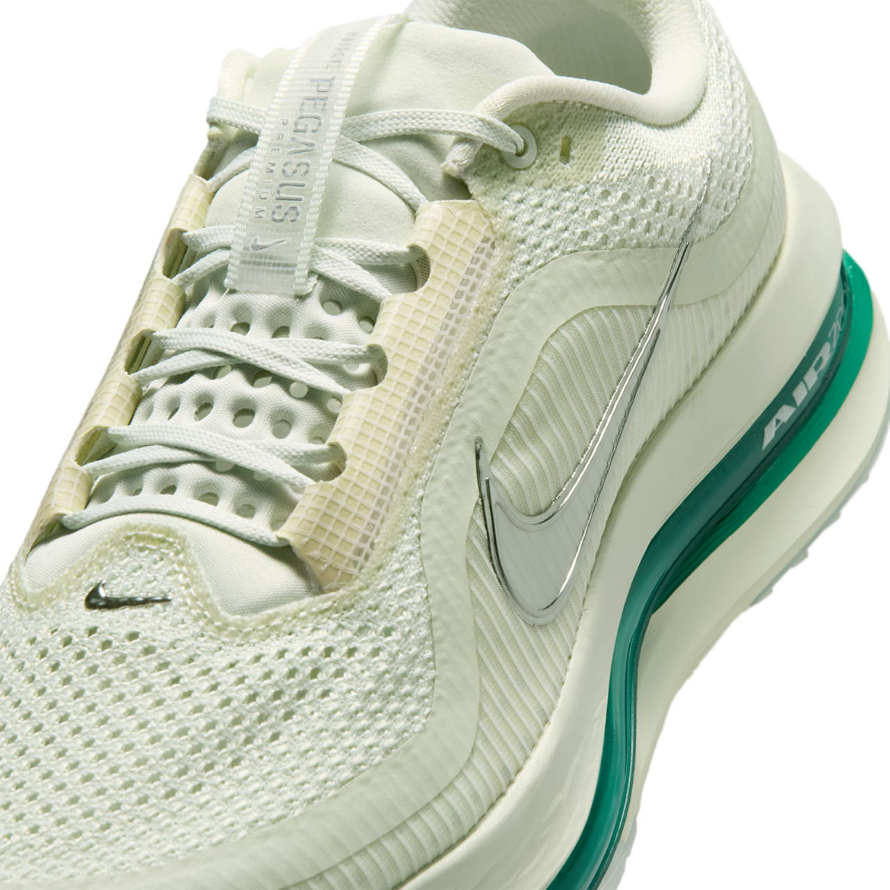 Nike Pegasus Premium Image 7 of 8. Tap to open photo gallery.
