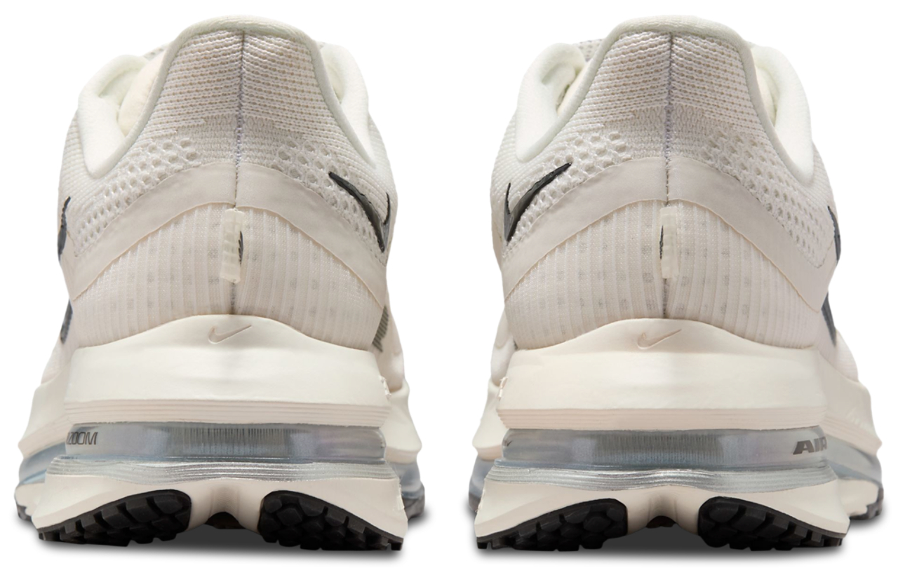 Nike Pegasus Premium Image 3 of 6. Tap to open photo gallery.