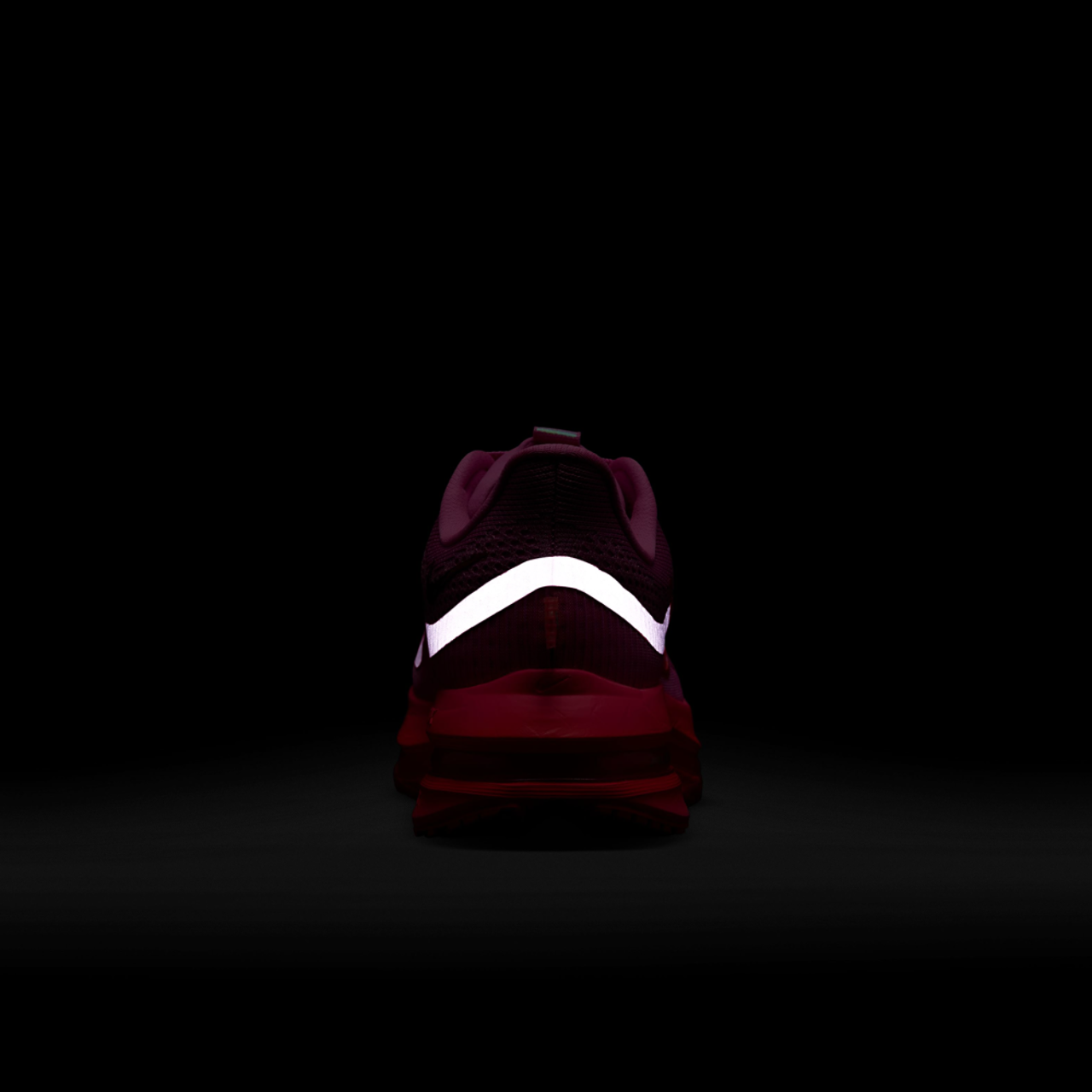 Nike Pegasus Premium Image 6 of 8. Tap to open photo gallery.
