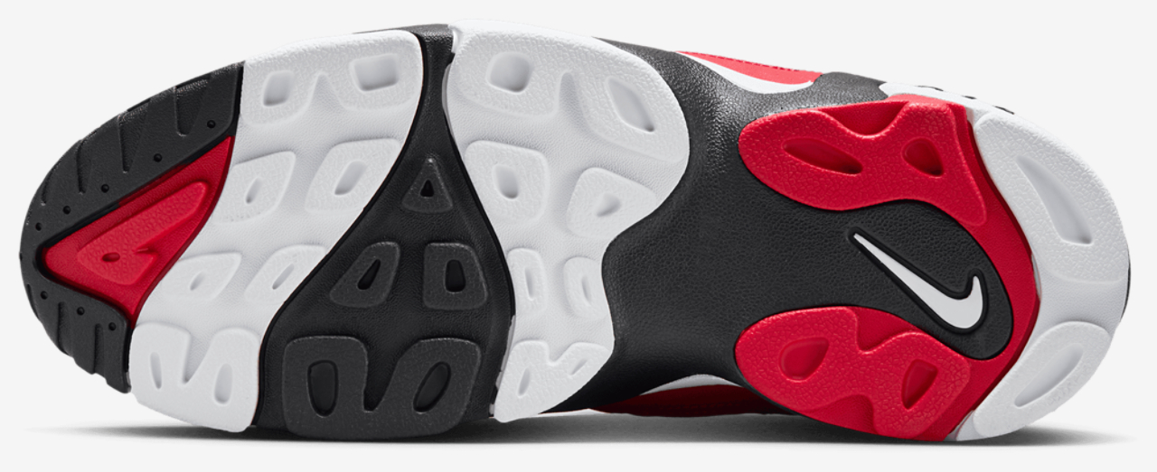 Nike Air Diamond Turf II Image 5 of 9. Tap to open photo gallery.