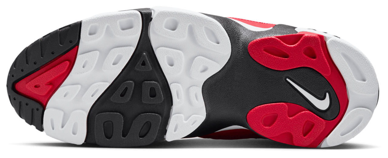 Nike Air Diamond Turf II Image 5 of 9. Tap to open photo gallery.