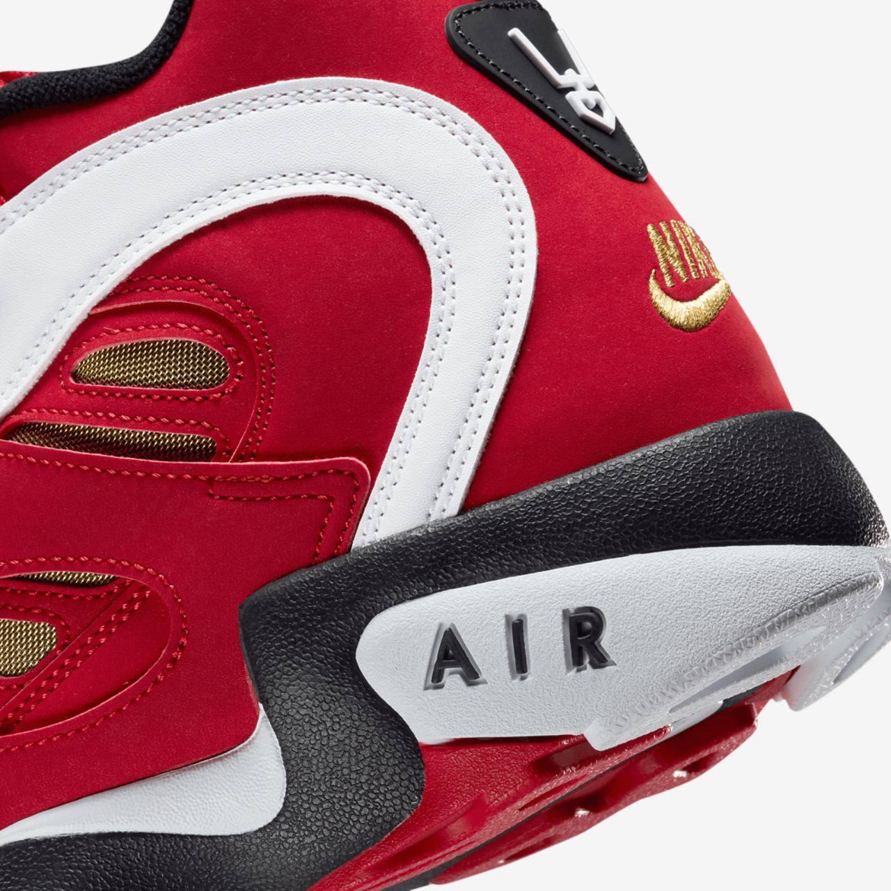 Nike Air Diamond Turf II Image 8 of 9. Tap to open photo gallery.