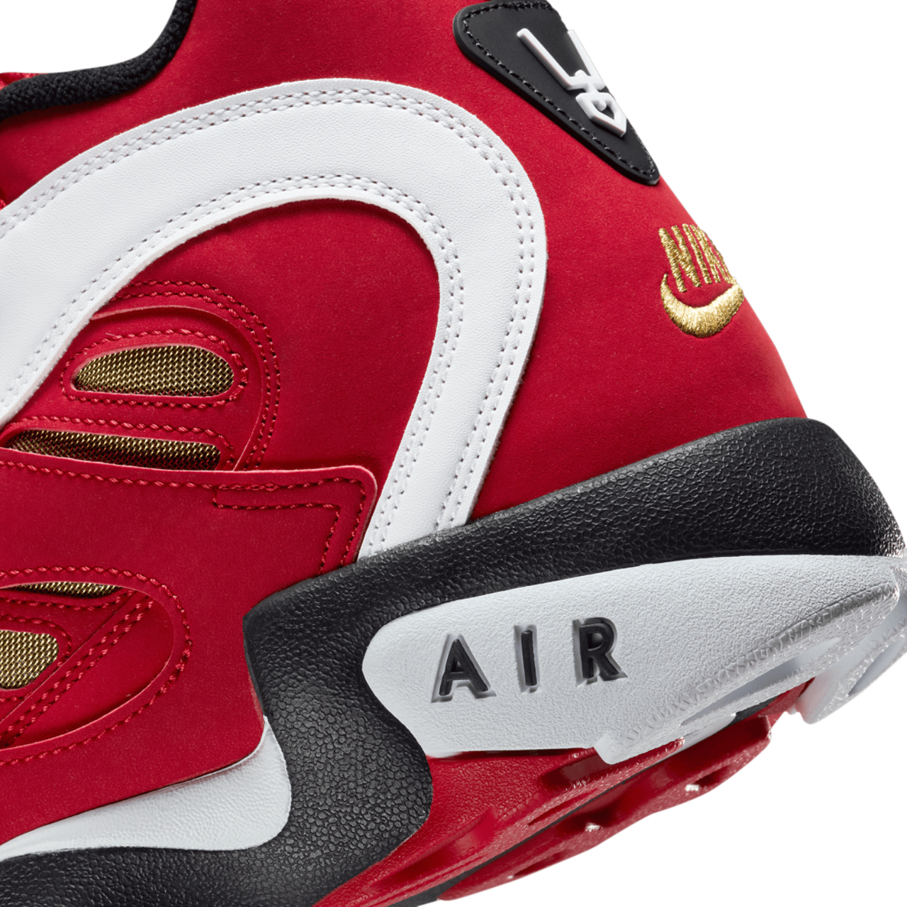 Nike Air Diamond Turf II Image 8 of 9. Tap to open photo gallery.