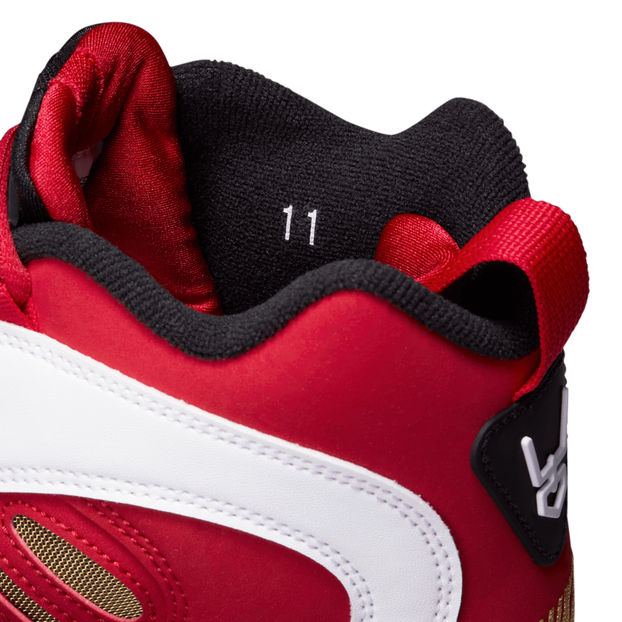Nike Air Diamond Turf II Image 9 of 9. Tap to open photo gallery.