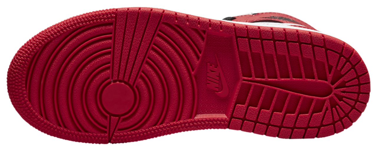 Jordan Retro 1 High OG Image 5 of 5. Tap to open photo gallery.