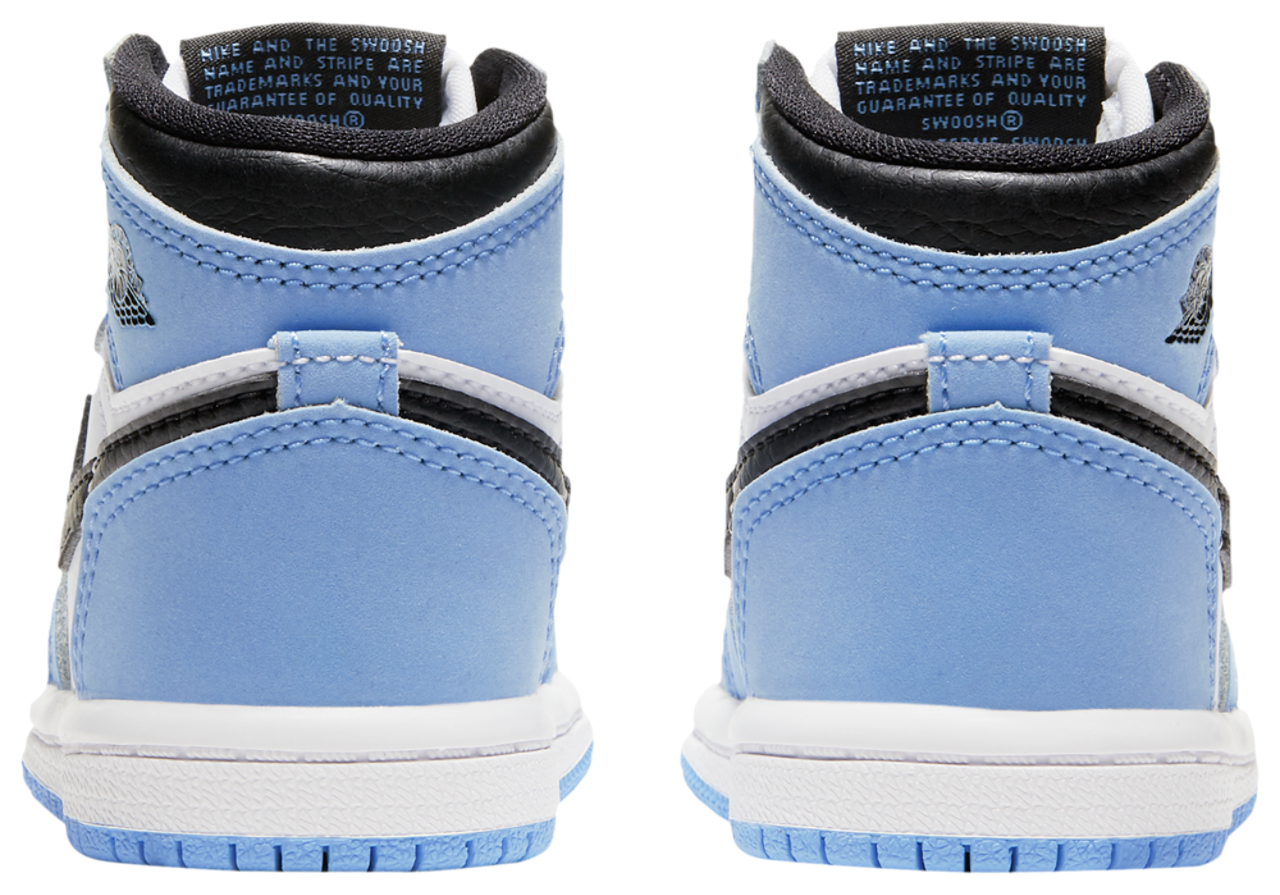 Jordan Retro 1 High OG Image 3 of 5. Tap to open photo gallery.