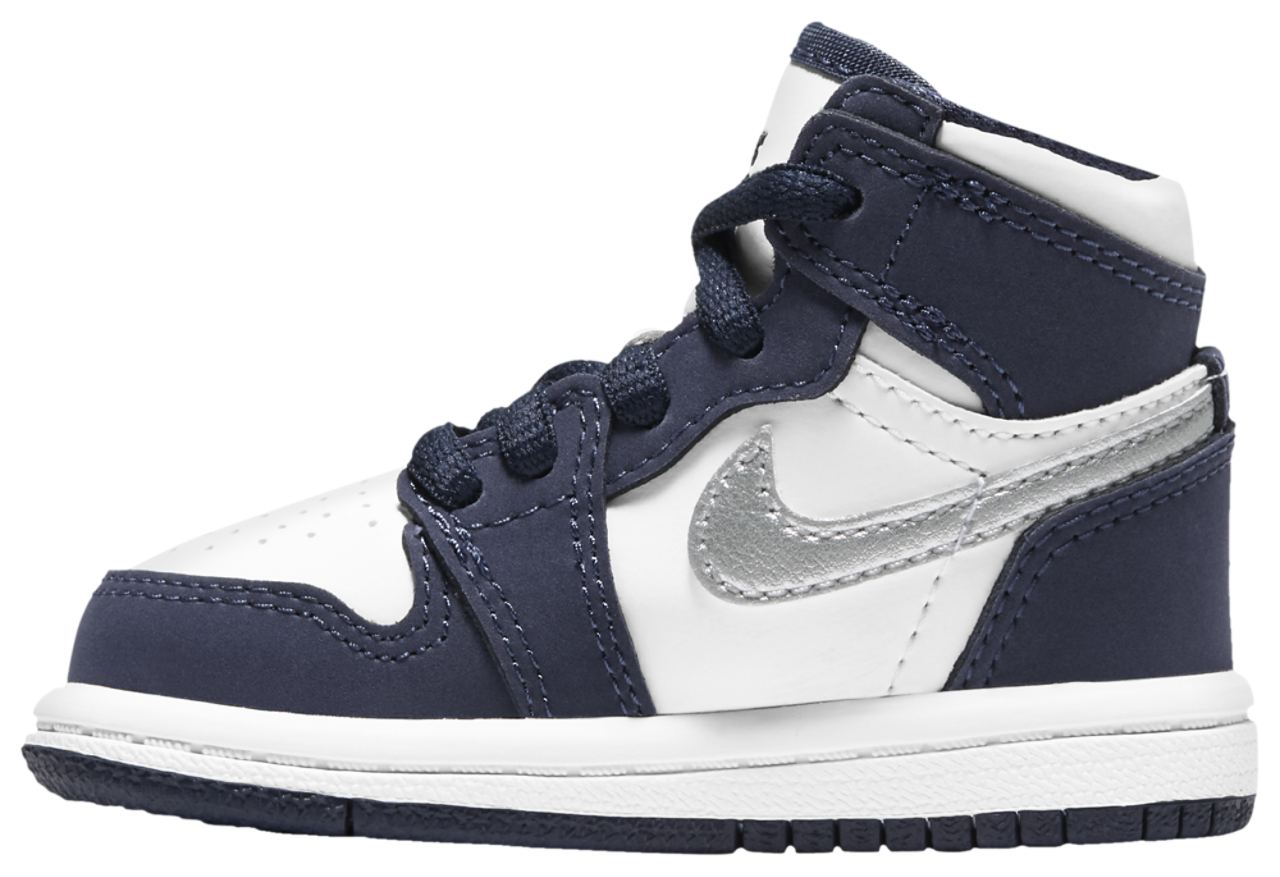 Jordan Retro 1 High OG Image 2 of 5. Tap to open photo gallery.